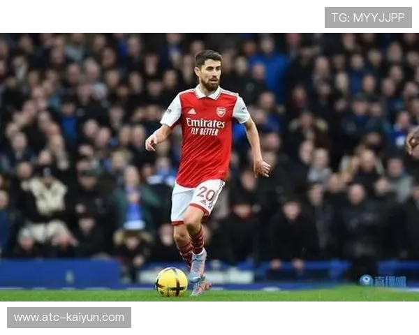 赖斯当选阿森纳队内最佳，防守核心作用凸显